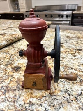 KALITA Coffee Mill Hand Grinding Cast Iron Working Vintage Retro Interior